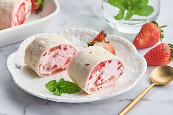Strawberry Cream Roll 