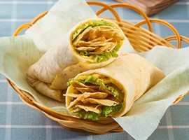 Egg Wrap with Chips